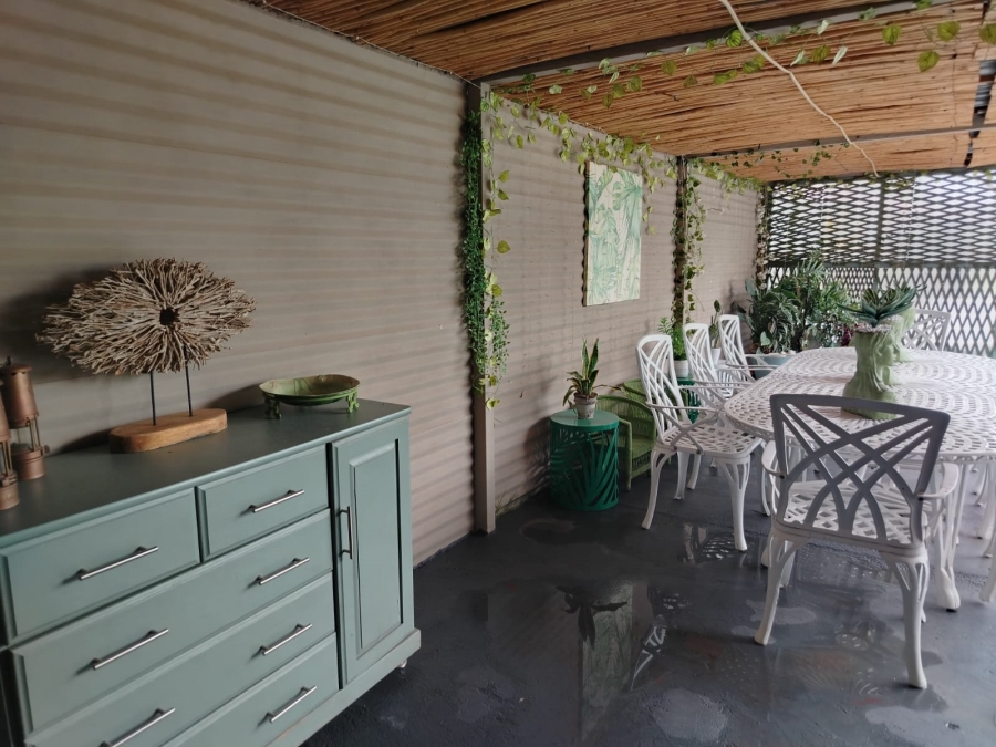 5 Bedroom Property for Sale in Mooinooi North West